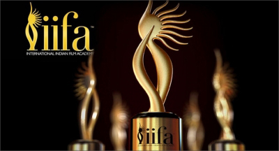 Vicky Kaushal, Kriti Sanon take home top honours at IIFA Awards 2022 2 IIFA Awards 2022 Vicky Kaushal, Kriti Sanon take home top honours at IIFA Awards 2022