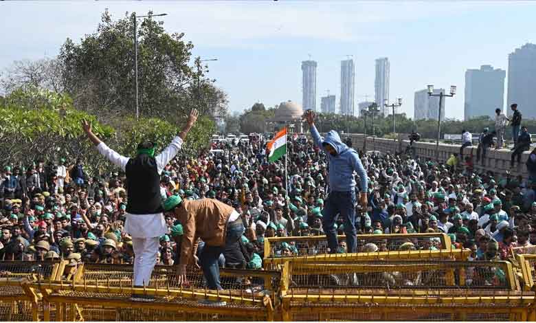 UP farmers attempt to march to Delhi, stopped at Noida 1 UP farmers attempt to march to Delhi, stopped at Noida