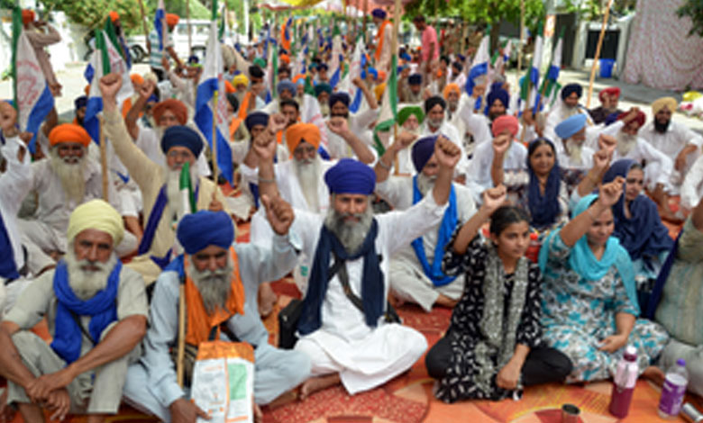 Protesting Farmers Postpone January 21 March to Delhi, Urge Centre to Hold Talks Soon 1 Protesting Farmers Postpone January 21 March to Delhi, Urge Centre to Hold Talks Soon
