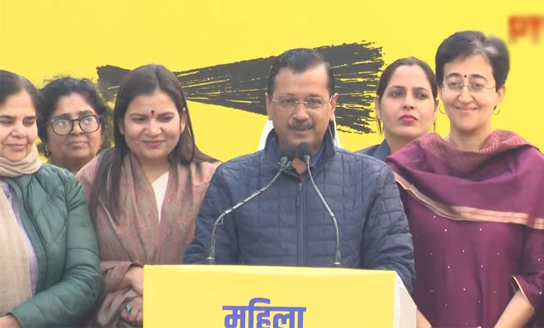 Delhi Poll: Kejriwal Promises Affordable Houses on Installments for Dalit Sanitation Workers 3 ARVIND DELHI 3 Delhi Poll: Kejriwal Promises Affordable Houses on Installments for Dalit Sanitation Workers