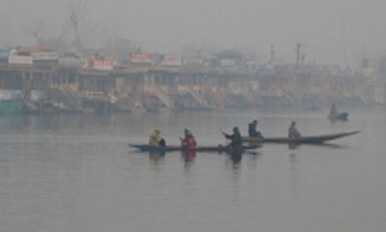 Kashmir Braces for Major Snowfall as Cold Wave Intensifies: What to Expect in January 1 Kashmir Braces for Major Snowfall as Cold Wave Intensifies: What to Expect in January