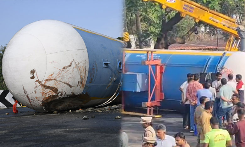 Gas Leak from LPG Tanker Overturns on Avinashi Flyover in Coimbatore, Five Schools Closed as Safety Precaution 1 Gas Leak from LPG Tanker Overturns on Avinashi Flyover in Coimbatore, Five Schools Closed as Safety Precaution