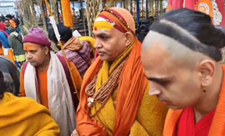 Maha Kumbh: Saints Perform Yagya to Promote Cow Protection and Sanatan Dharma 1 Maha Kumbh: Saints Perform Yagya to Promote Cow Protection and Sanatan Dharma