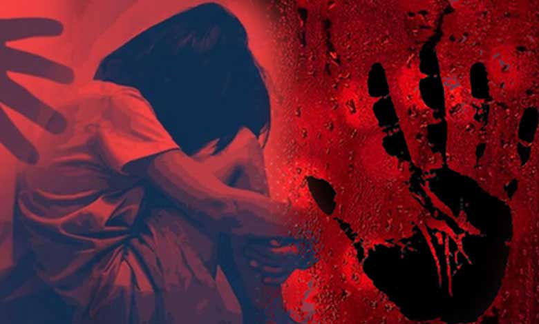 Karnataka: Father attempts to rape daughter, wife hacks him to death 1 Karnataka: Father attempts to rape daughter, wife hacks him to death