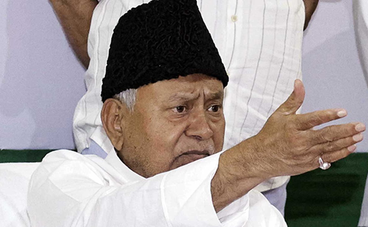 JD(U) Support for Waqf Bill Triggers Resignations of Three Muslim Leaders 1 2 1 JD(U) Support for Waqf Bill Triggers Resignations of Three Muslim Leaders