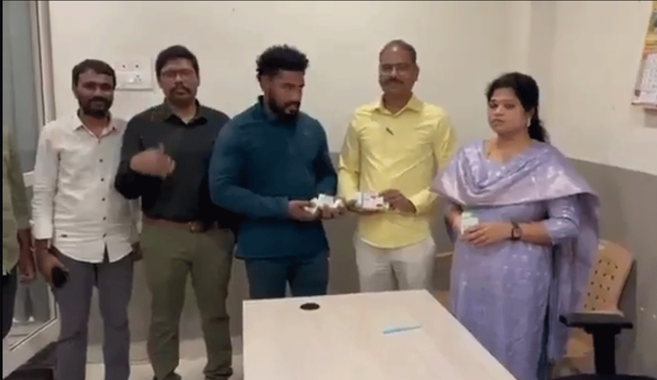 Hyderabad Drug Bust: 102 Illegal Injections Seized, Tailor-Turned-Dealer Arrested 2 2 4 Hyderabad Drug Bust: 102 Illegal Injections Seized, Tailor-Turned-Dealer Arrested