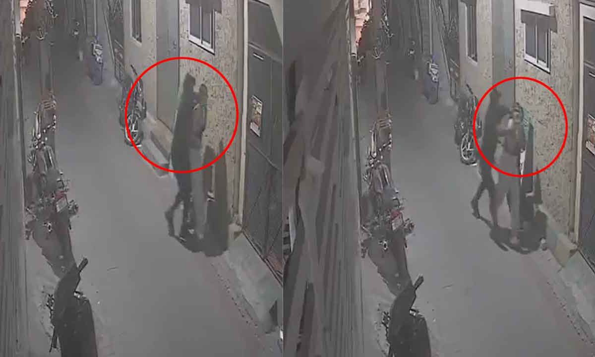 Shocking! Woman Molested in Broad Daylight on Bengaluru Street — Caught on CCTV 1 Shocking! Woman Molested in Broad Daylight on Bengaluru Street — Caught on CCTV