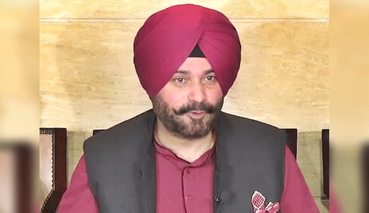 Navjot Singh Sidhu Transforms into a Motivational Speaker After Politics