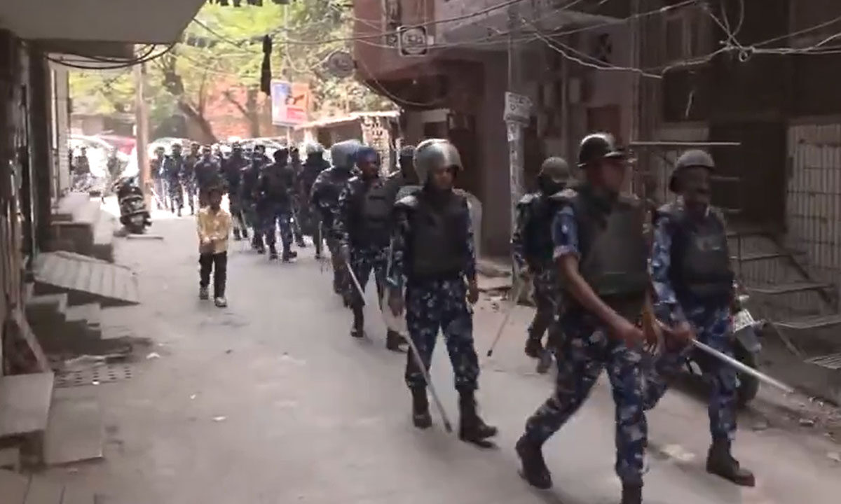 Police Conducts Flag March in Sensitive Areas After Passage of Waqf Bill 1 Police Conducts Flag March in Sensitive Areas After Passage of Waqf Bill