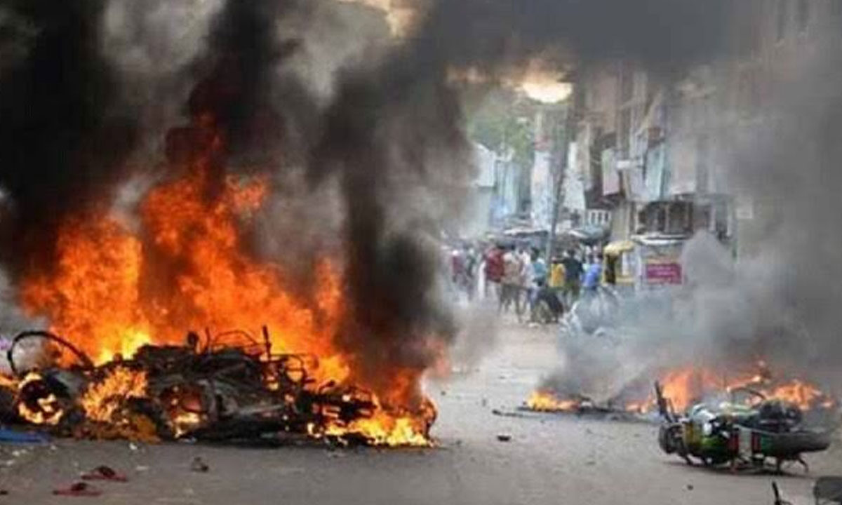 Over 200 Arrested in Murshidabad Violence; Police Say Normalcy Returning 1 Over 200 Arrested in Murshidabad Violence; Police Say Normalcy Returning