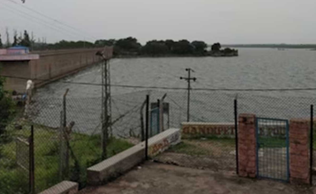 Sewage Flow Raises Alarm for Hyderabad’s Drinking Water 1 Sewage Flow Raises Alarm for Hyderabad’s Drinking Water