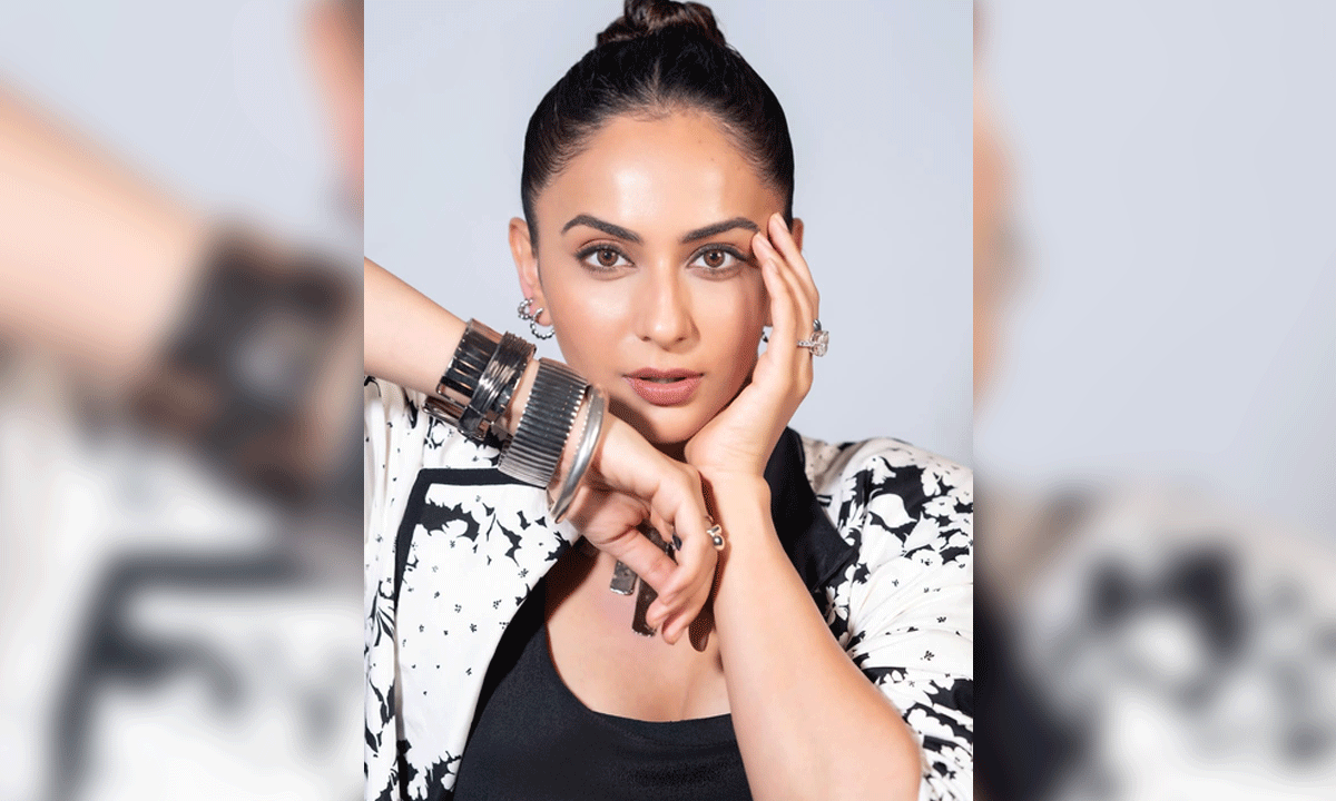 Rakul Preet Singh highlights the role of yoga in her self-love journey 1 Rakul Preet Singh highlights the role of yoga in her self-love journey