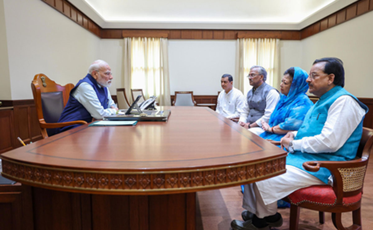 PM Modi meets Uttarakhand MPs, instructs them to stay in contact with people in rain-affected areas