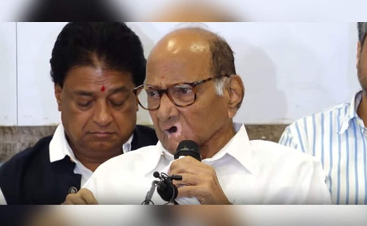 Pawar alleges offer to 'fix' 160 Assembly seats, Fadnavis rubbishes claim