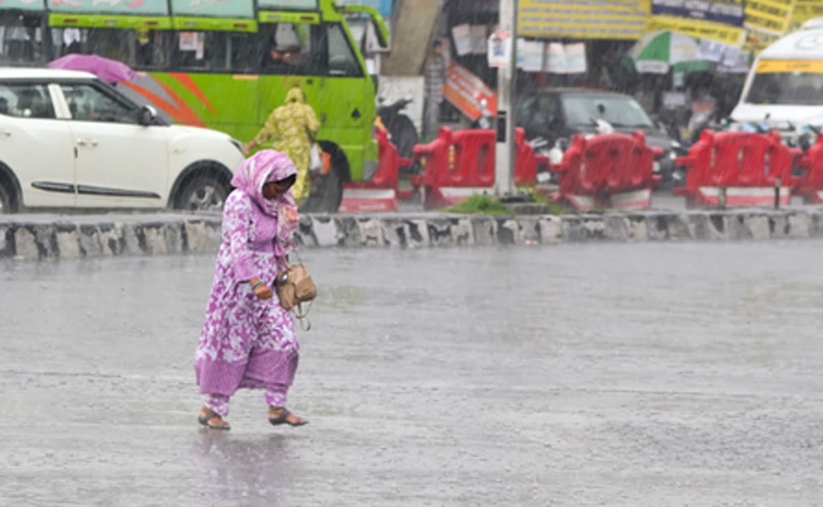 CM Abdullah puts all departments on high alert following incessant rain across J&K