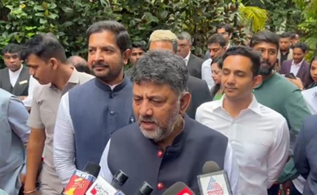 ECI has no right to issue notice to Rahul Gandhi, says K'taka Dy CM Shivakumar