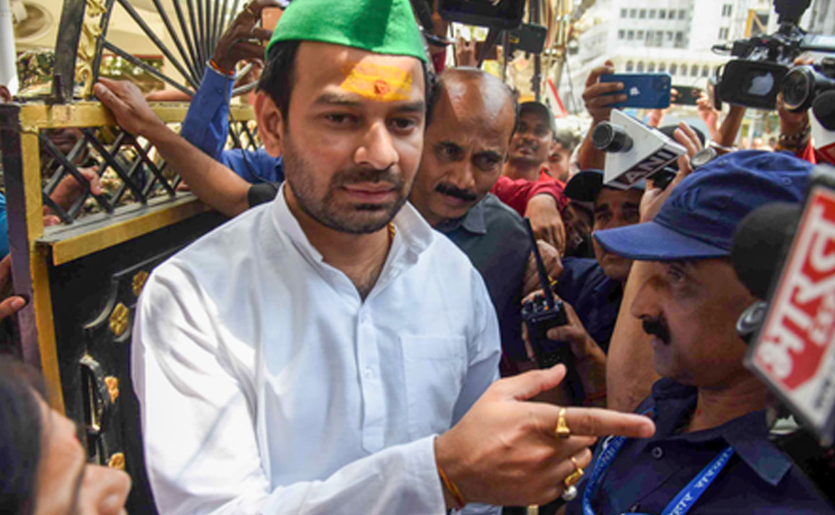 Tej Pratap Yadav targets Rahul Gandhi, Tejashwi after Aurangabad scuffle; rift in Lalu family widens 1 Tej Pratap Yadav targets Rahul Gandhi, Tejashwi after Aurangabad scuffle; rift in Lalu family widens