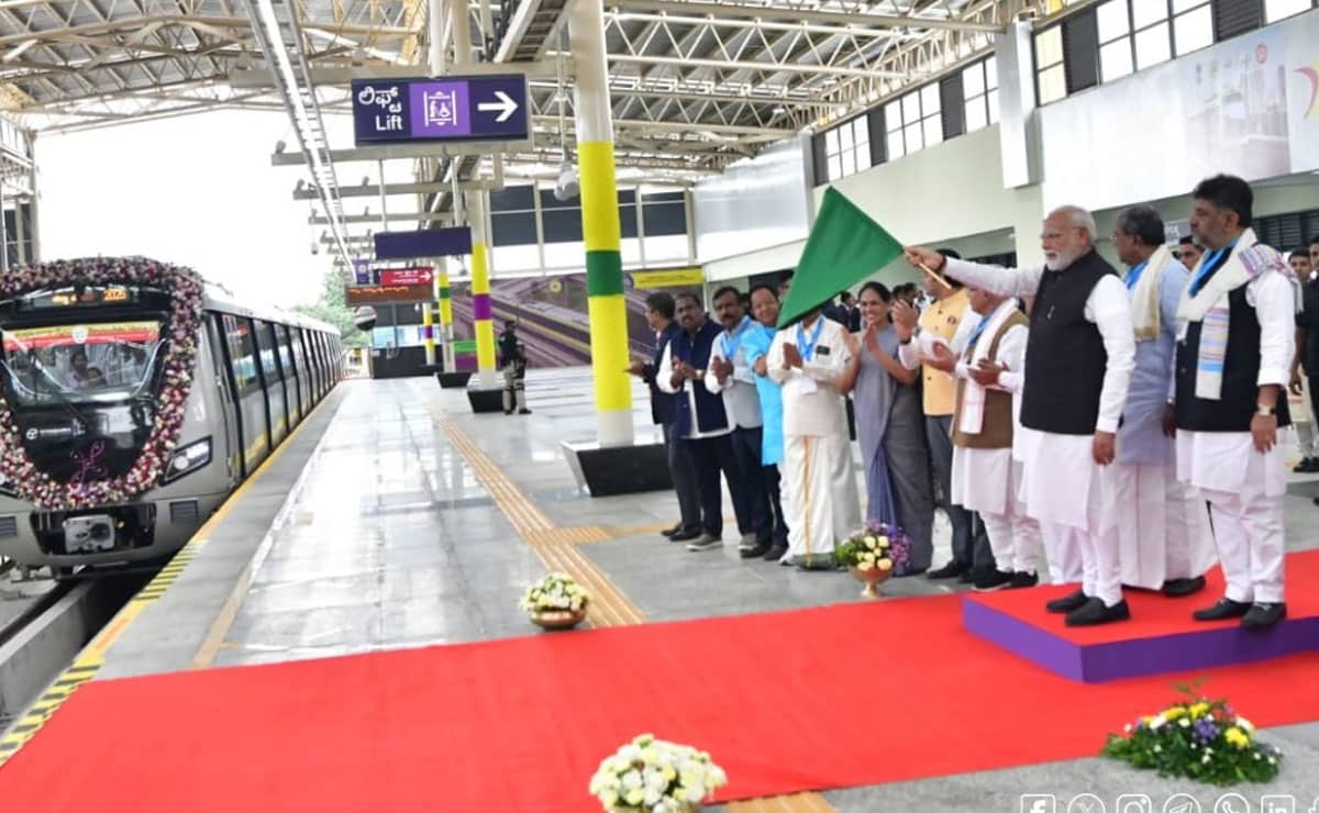PM Modi purchases Metro ticket, flags off Yellow Line Services in Bengaluru