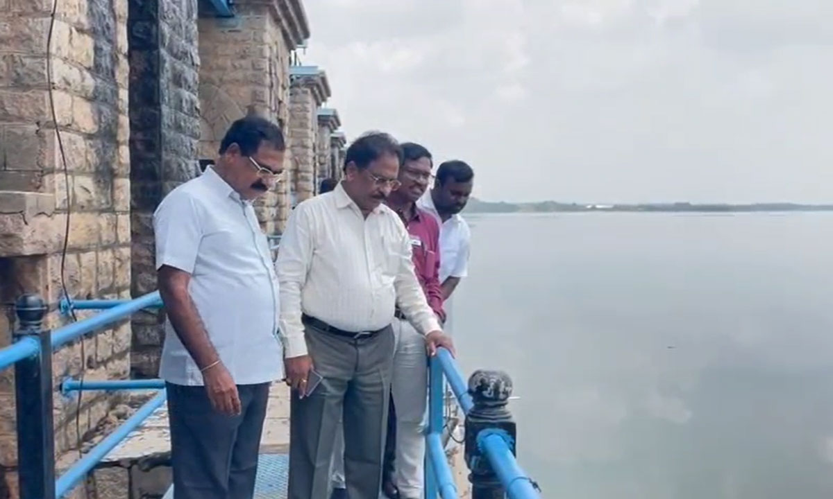 Water Level in Himayat Sagar Lake Rising Rapidly, Gates Likely to be Opened