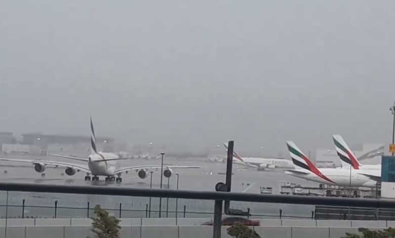 Flights from Hyderabad Cancelled, Diverted due to Unfavorable Weather Conditions 1 Flights from Hyderabad Cancelled, Diverted due to Unfavorable Weather Conditions