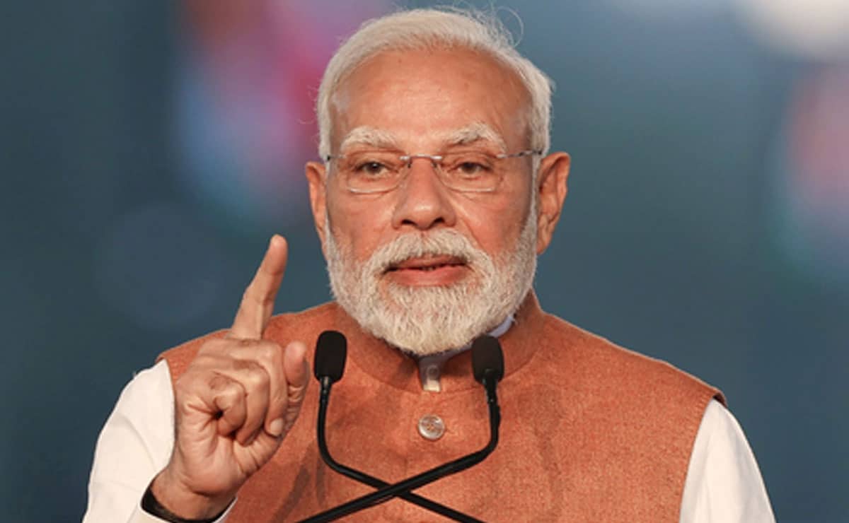 PM Modi to visit Karnataka tomorrow, flag off 3 Vande Bharat Express trains from Bengaluru