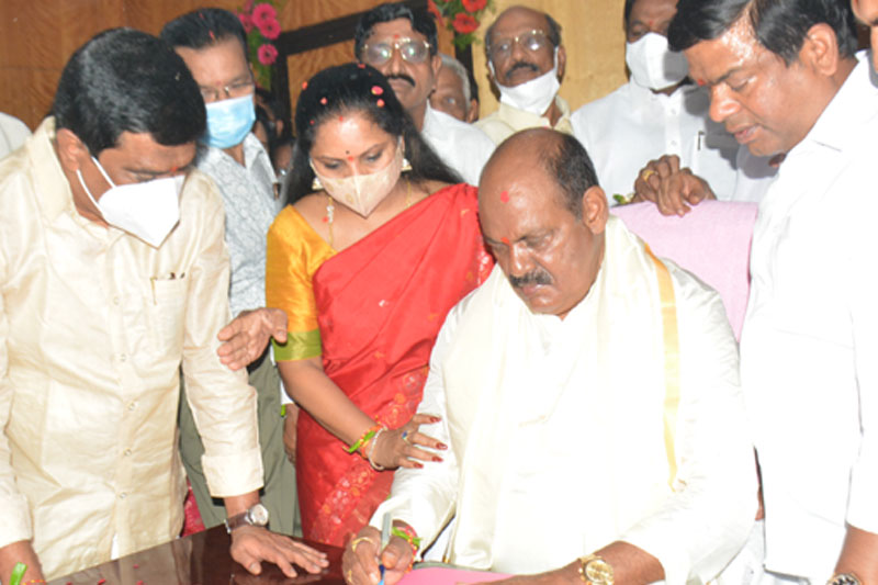 Bajireddy Goverdhan takes charge as Chairman of TSRTC