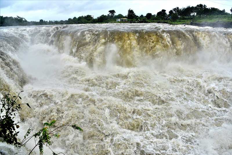 Godavari River Crosses Warning Level at Bhadrachalam