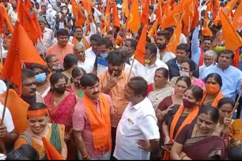 Hindu Jagaran Vedike gives deadline for K'taka CM to initiate action on temple demolition