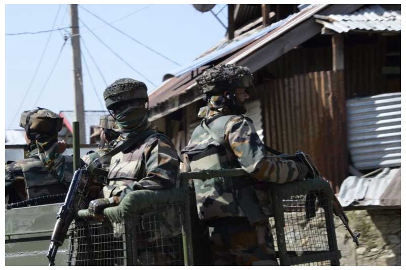 Two policemen killed by militants in J&K's Bandipora