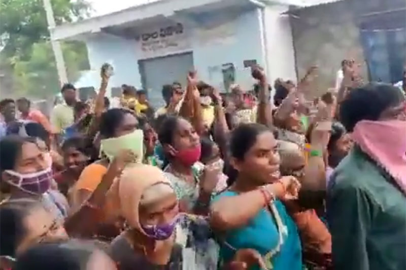 Bizarre protest by voters in Huzurabad ahead of bypoll