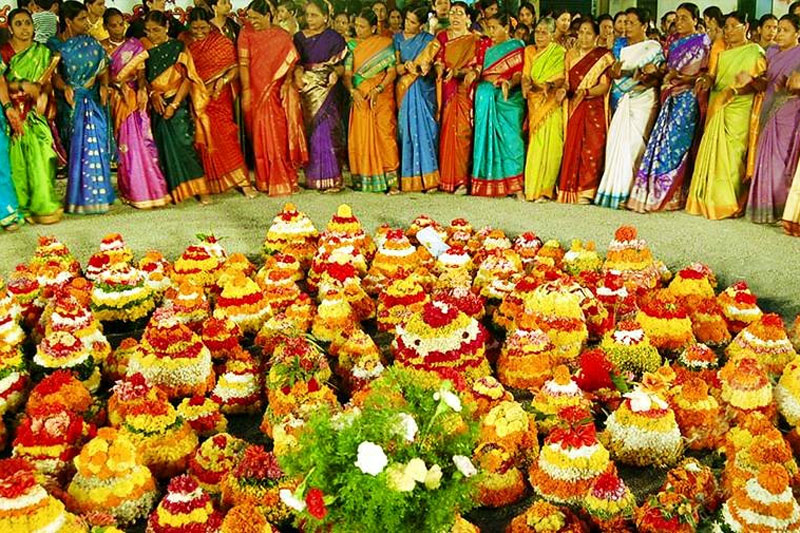 Telangana CM greets people on Bathukamma festival