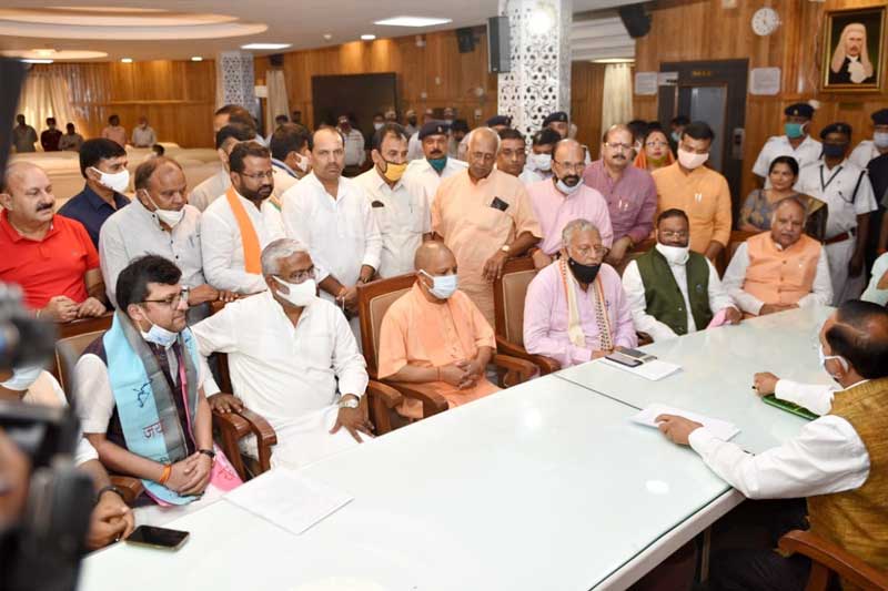 Rebel SP MLA elected as Deputy Speaker of UP Assembly