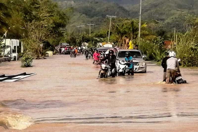9 dead, 11 missing as tropical storm batters Philippines