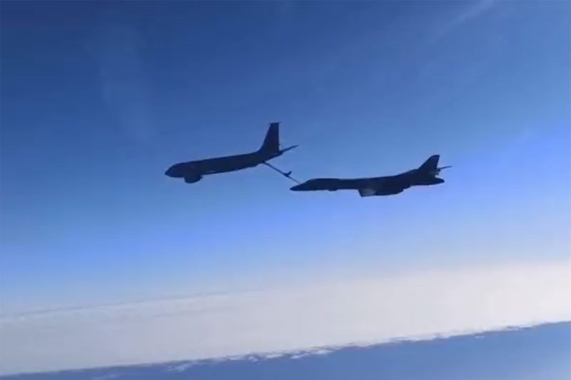 Russian fighters escort US bombers above Black Sea