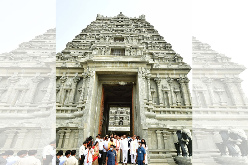 Gold donations pour in for Telangana's Yadadri temple