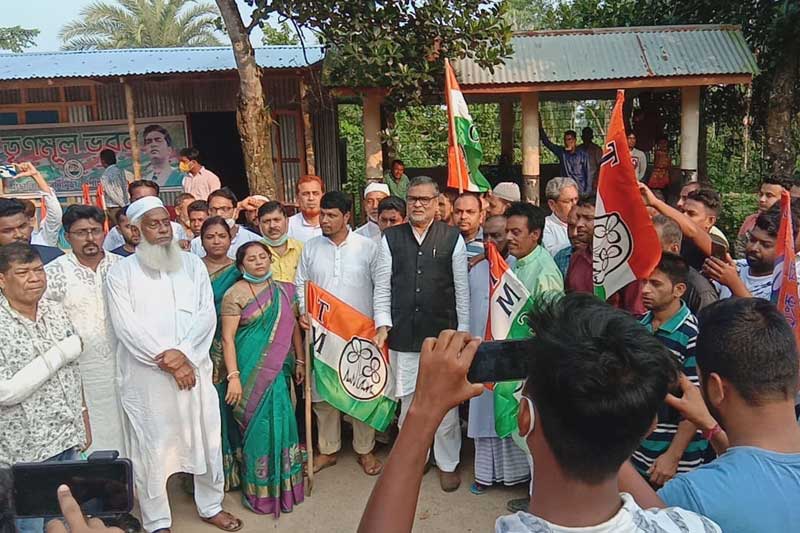 Trinamool MP Sushmita Dev and others attacked in Tripura.