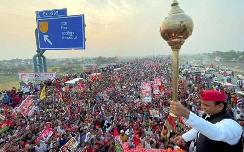 Akhilesh's yatra gets overwhelming response on Purvanchal Expressway