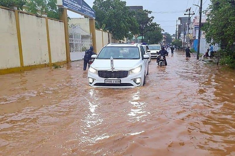 Heavy rains lash three districts in Andhra Pradesh