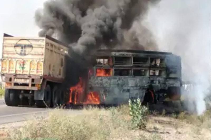 Bus trolley collides in rajasthan leaving 12 dead.