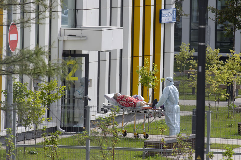 Russia reports record number of Covid cases in a day