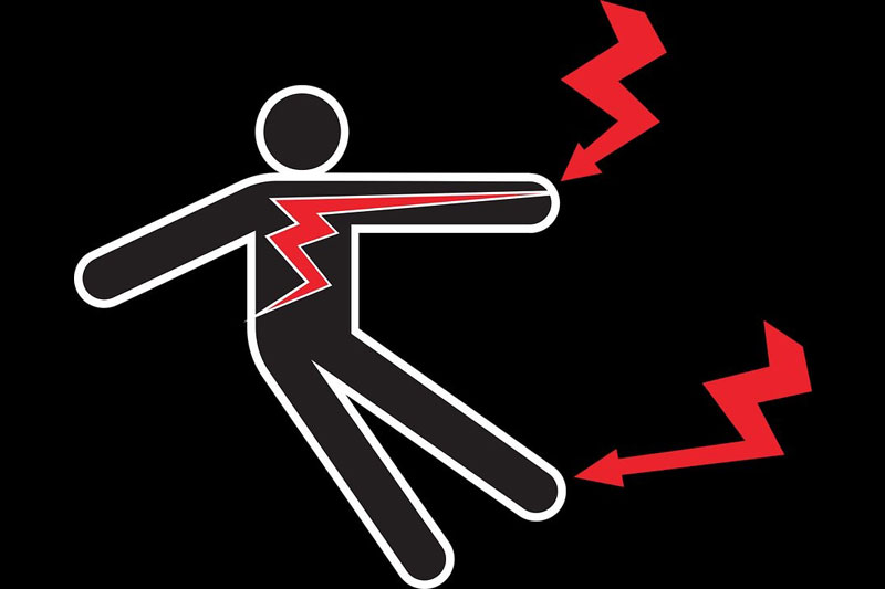Two farmers electrocuted in UP