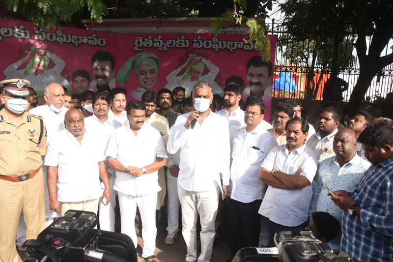 Chasing BJP will continue till Center gives assurance of Paddy Procuring: Harish Rao