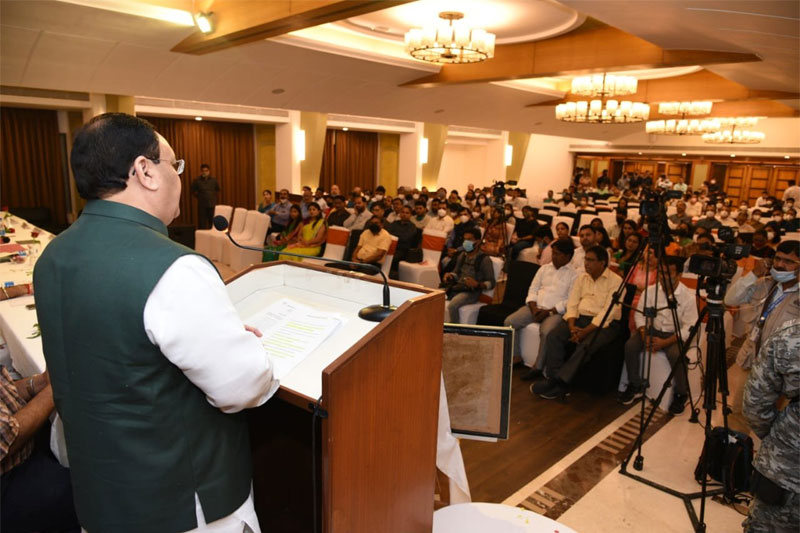 Goa dentists stage protest at Nadda function