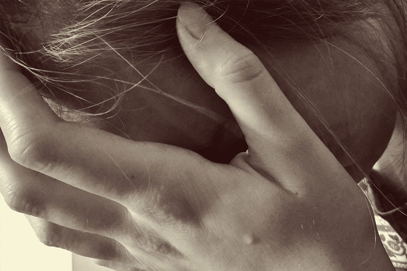MINOR-GIRL-GIVES-CHILD-BIRTH