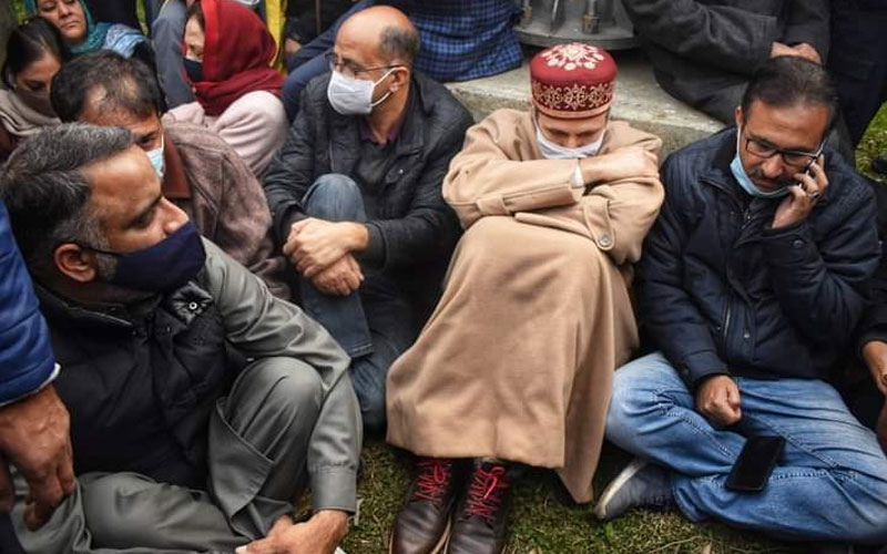 Hyderpora killings: Omar Abdullah stages dharna, demands return of bodies to families