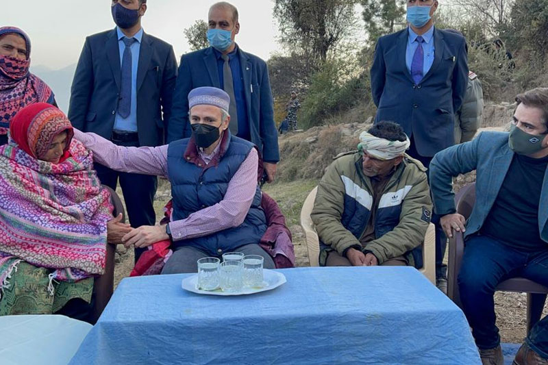 Omar Abdullah visits family of Amir Magray in Gool