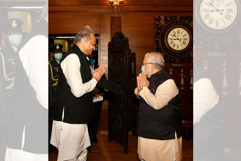 All Rajasthan ministers resign, cabinet reshuffle on Sunday (Ld)