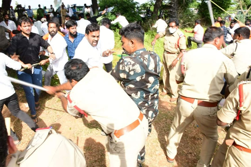TRS, BJP cadres clash again in Telangana