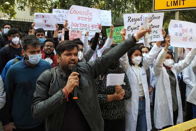 Delhi resident doctors call off strike