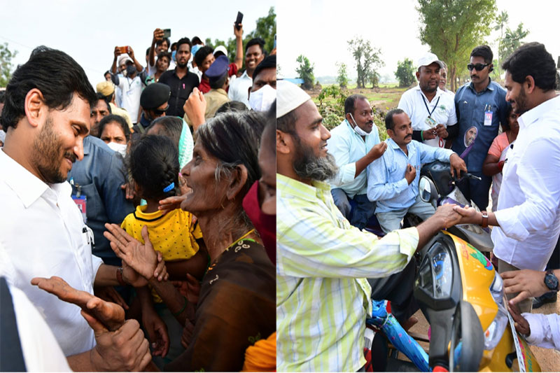 Andhra CM visits flood-hit Kadapa district